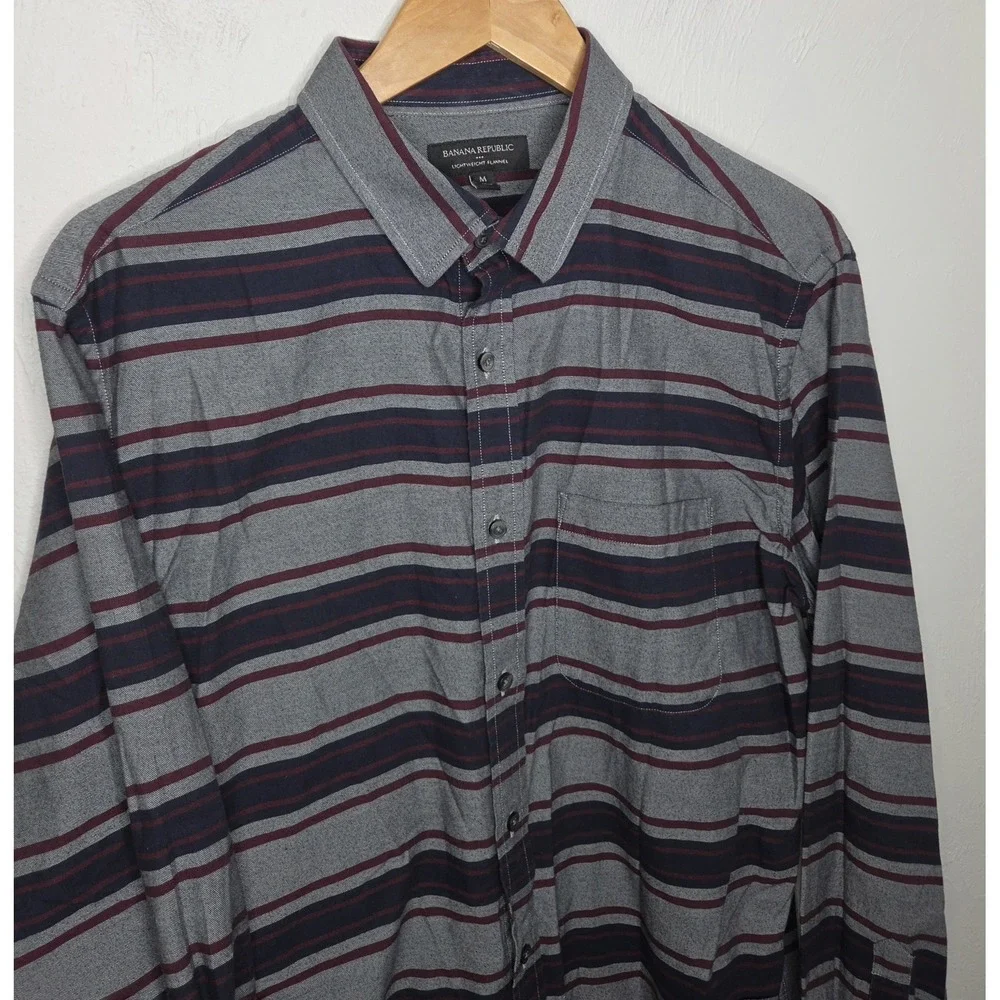 Banana Republic Men's Lightweight Flannel Shirt Medium Gray Navy Garnet Striped